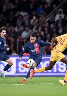Ligue I | Mbappe lập cú đúp, PSG thắng dễ Metz