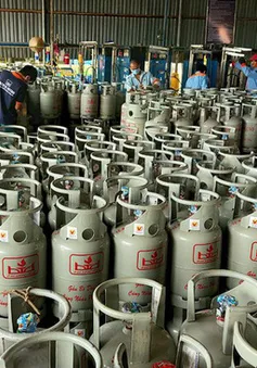 Giá gas bán lẻ trong nước tiếp tục giảm tháng thứ hai liên tiếp