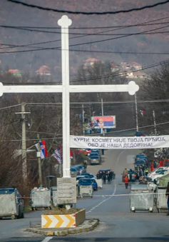 Các nước lên án bạo lực ở Kosovo, Serbia đặt quân đội trong tình trạng báo động cao