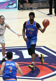 VBA 2023 - Game 4: Hanoi Buffaloes có chiến thắng đầu tiên