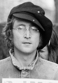 "John Lennon dễ tổn thương vì cuộc đời quá bi thảm"