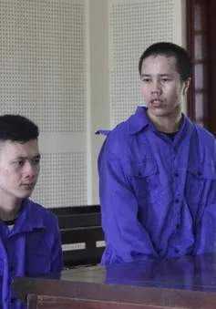 2 người nước ngoài lĩnh án chung thân vì buôn ma túy