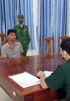 Đối tượng vận chuyển qua biên giới 19kg kim loại nghi là vàng đã ra đầu thú