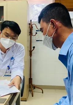 Rà soát, xây dựng lại giá khám bệnh theo yêu cầu