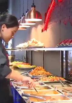 Quán buffet 1.000 đồng cho người nghèo