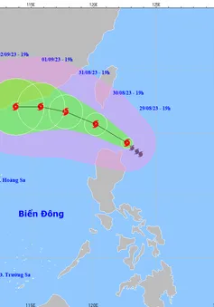 Tin bão gần Biển Đông (Cơn bão Saola)