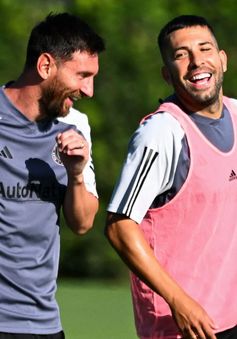 Jordi Alba thán phục với màn trình diễn của Lionel Messi