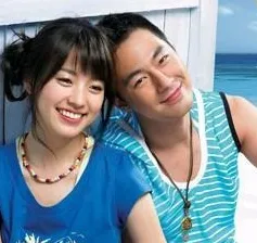 Loạt ảnh quá khứ của Jo In Sung - Han Hyo Joo bị fan "khui" lại