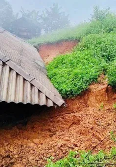 Cao Bằng: Mưa lớn kéo dài gây sạt lở nhiều công trình giao thông, nhà dân