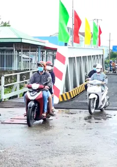 Phà Vàm Cống hoạt động trở lại sau 4 năm, người dân phấn khởi