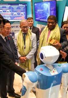 Robot, sản phẩm công nghệ Việt Nam ghi dấu ấn tại Hội nghị Nghị sĩ trẻ toàn cầu