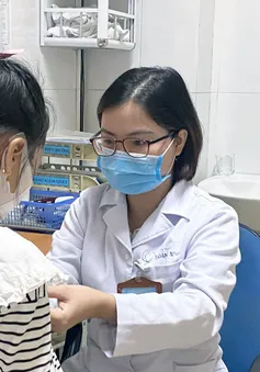 Cảnh báo gia tăng dậy thì sớm ở trẻ