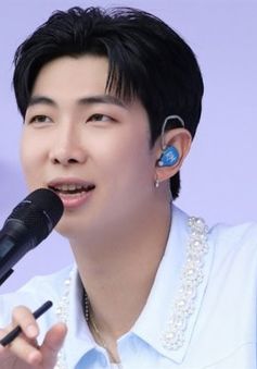 RM (BTS) giúp khôi phục trang phục cô dâu truyền thống Hàn Quốc