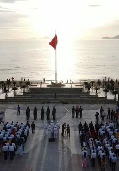 Thiêng liêng Lễ Thượng cờ ngày Quốc khánh ở thành phố biển Nha Trang