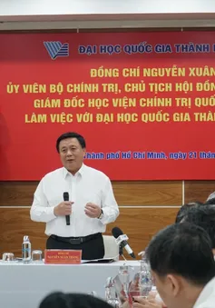 Đào tạo đội ngũ trí thức trong lĩnh vực lý luận chính trị