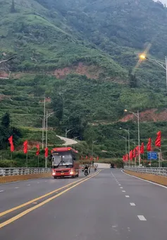 Thông xe tuyến đường nối cao tốc Nội Bài - Lào Cai đi Sa Pa