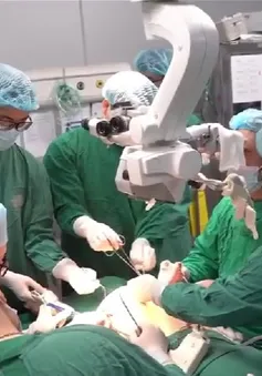 Ghép da tái tạo toàn bộ khuôn mặt cho bệnh nhân bỏng