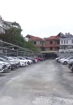 Hà Nội: Giải tỏa điểm giữ xe ô tô tự phát hàng ngàn mét vuông tại Hoài Đức