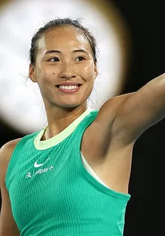 Chiến thắng lịch sử của Zheng Qinwen tại bán kết Australia mở rộng 2024