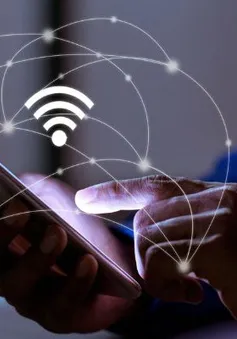 Nguy cơ mất tiền khi dùng Wi-Fi công cộng