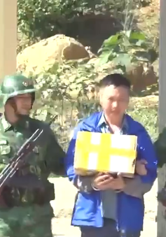 Ngăn chặn pháo nổ qua biên giới Việt-Lào