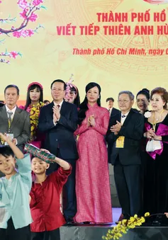 Chủ tịch nước Võ Văn Thưởng và Phu nhân dự Chương trình nghệ thuật đặc biệt “Xuân Quê hương 2024”