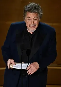 "Bố già" Al Pacino "đãng trí" khi công bố giải Phim hay nhất Oscar 2024