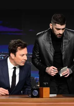 Zayn Malik bất ngờ trở lại trên "The Tonight Show"