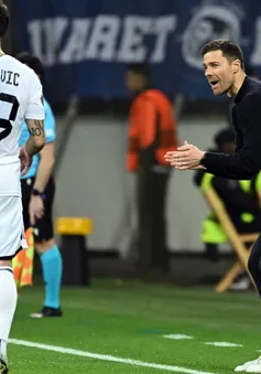 Xabi Alonso hướng đến mùa giải lịch sử của Leverkusen