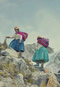 Những nữ thổ dân Bolivia chinh phục các đỉnh núi cao