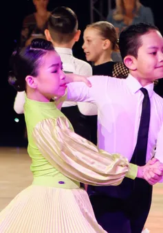 Con trai Khánh Thi - Phan Hiển lần thứ hai vô địch dancesport thế giới