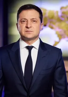 Tổng thống Ukraine Volodymyr Zelensky là lãnh đạo được yêu mến nhất châu Âu