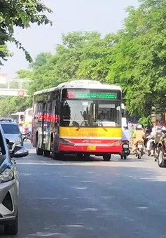 Hà Nội yêu cầu chấn chỉnh hoạt động xe bus