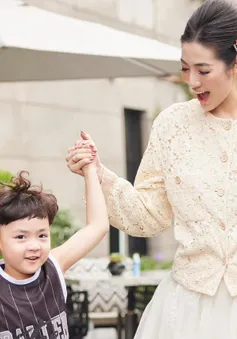 Á hậu Tú Anh sắp đón em bé thứ 2, BTV Thu Hà hiếm hoi chia sẻ ảnh con trai