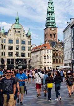Lượng du khách đến châu Âu tăng vọt