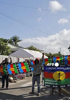 Pháp dỡ bỏ tình trạng khẩn cấp do bạo loạn ở New Caledonia