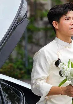 Hình ảnh ít ỏi từ đám cưới Đinh Mạnh Ninh, Hồ Ngọc Hà cảm ơn "bạn trai"