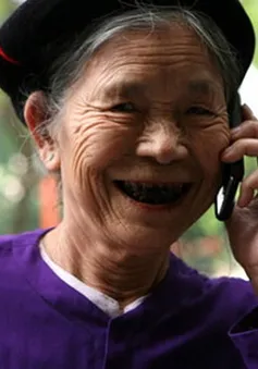 Sân khấu online - Nơi người cao tuổi "hồi xuân"