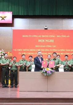 Bàn giao công tác giữa Chủ tịch nước Tô Lâm và Bộ trưởng Bộ Công an Lương Tam Quang