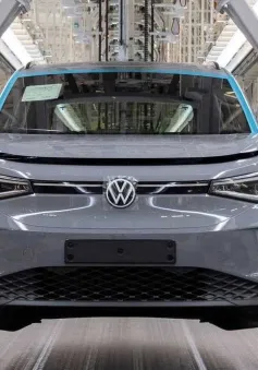 Xe điện Volkswagen "xanh" hơn với năng lượng Mặt Trời