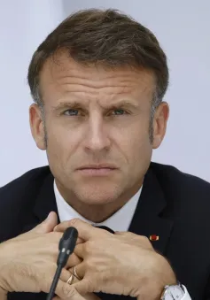 EU chỉ trích Pháp nợ quá mức, đè nặng áp lực lên Tổng thống Macron trước bầu cử