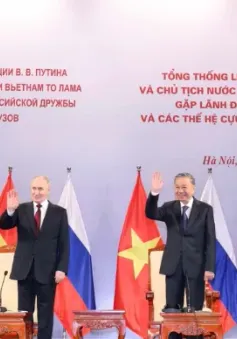 Chủ tịch nước Tô Lâm và Tổng thống Vladimir Putin gặp gỡ cựu sinh viên Việt Nam học ở Nga