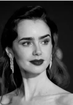 Chuỗi "phim rác" của Lily Collins sắp chấm dứt?