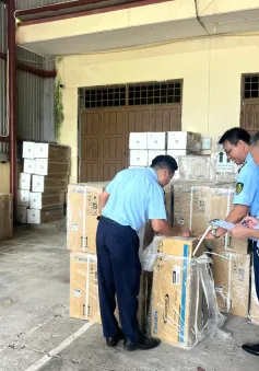 Tạm giữ 50 bộ điều hòa không có hóa đơn chứng từ trị giá hơn 400 triệu đồng