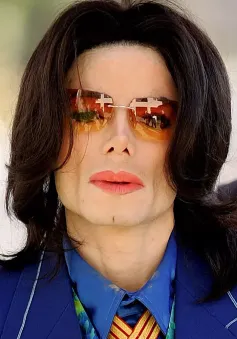 Michael Jackson nợ nần hơn 500 triệu USD trước khi qua đời