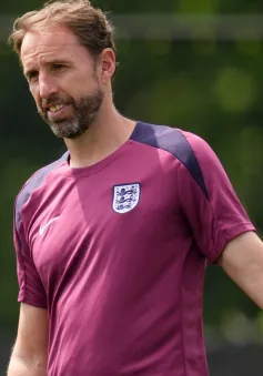 Wayne Rooney: Gareth Southgate đã hủy hoại 2 cầu thủ Anh