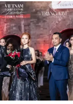 Xu hướng trang sức kim cương mới nhất được giới thiệu tại Vietnam International Junior Fashion Week 2024