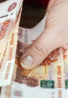 Đồng ruble Nga tăng giá mạnh nhất trong 6 tháng đầu năm 2024