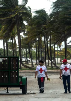 Bão Beryl mang gió lớn, gây mất điện ở khu vực ven biển Mexico