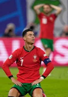 Bồ Đào Nha “trả giá” vì quá phụ thuộc vào Ronaldo?